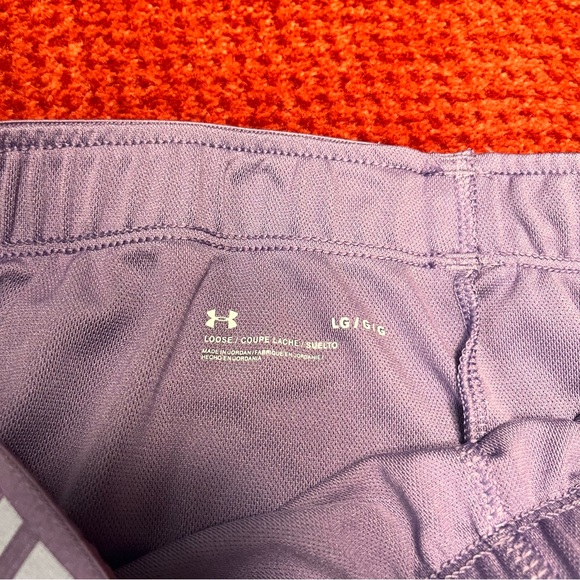 Purple Under Armour shorts , size large - Picture 4 of 6